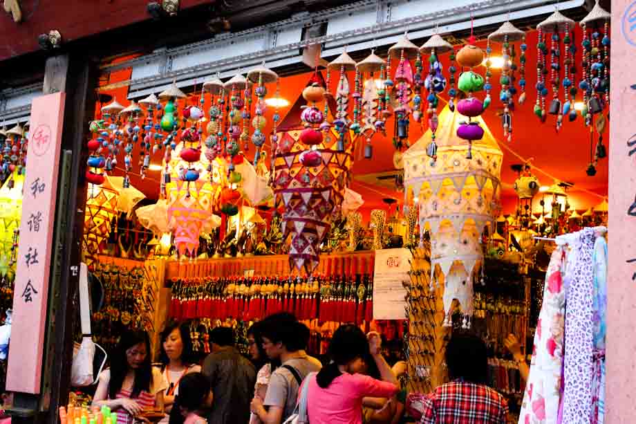 Wushan Square and the night market of Hangzhou